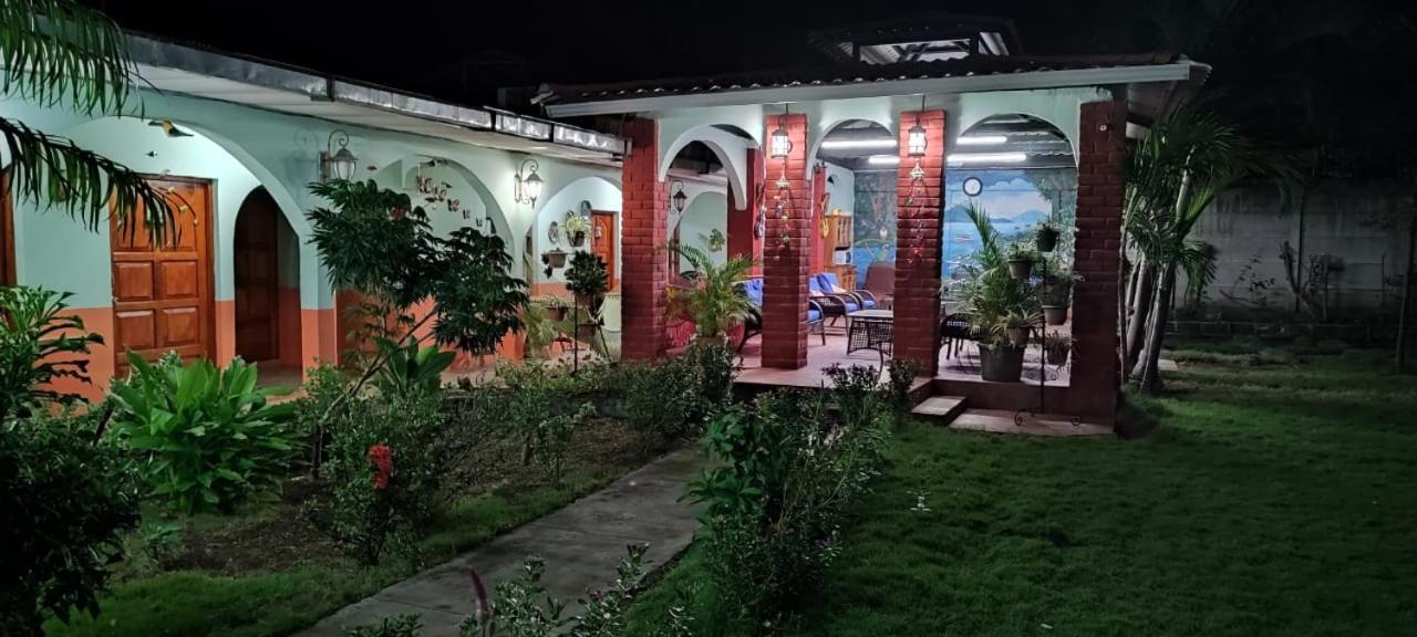Hospedaje Hefziba Moyogalpa Exterior photo